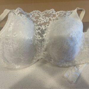 SOMA white bra with lace inset at top